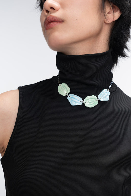 My body - porcelain choker
