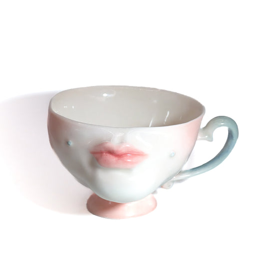 The Kissing Cup - Small ceramic cup Basic Style