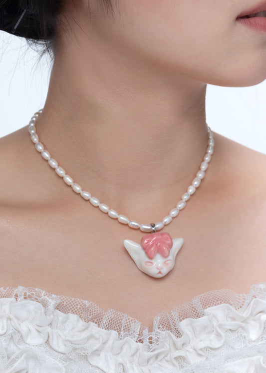 Angry Puss - Pearl and Cat Bowtie Necklace