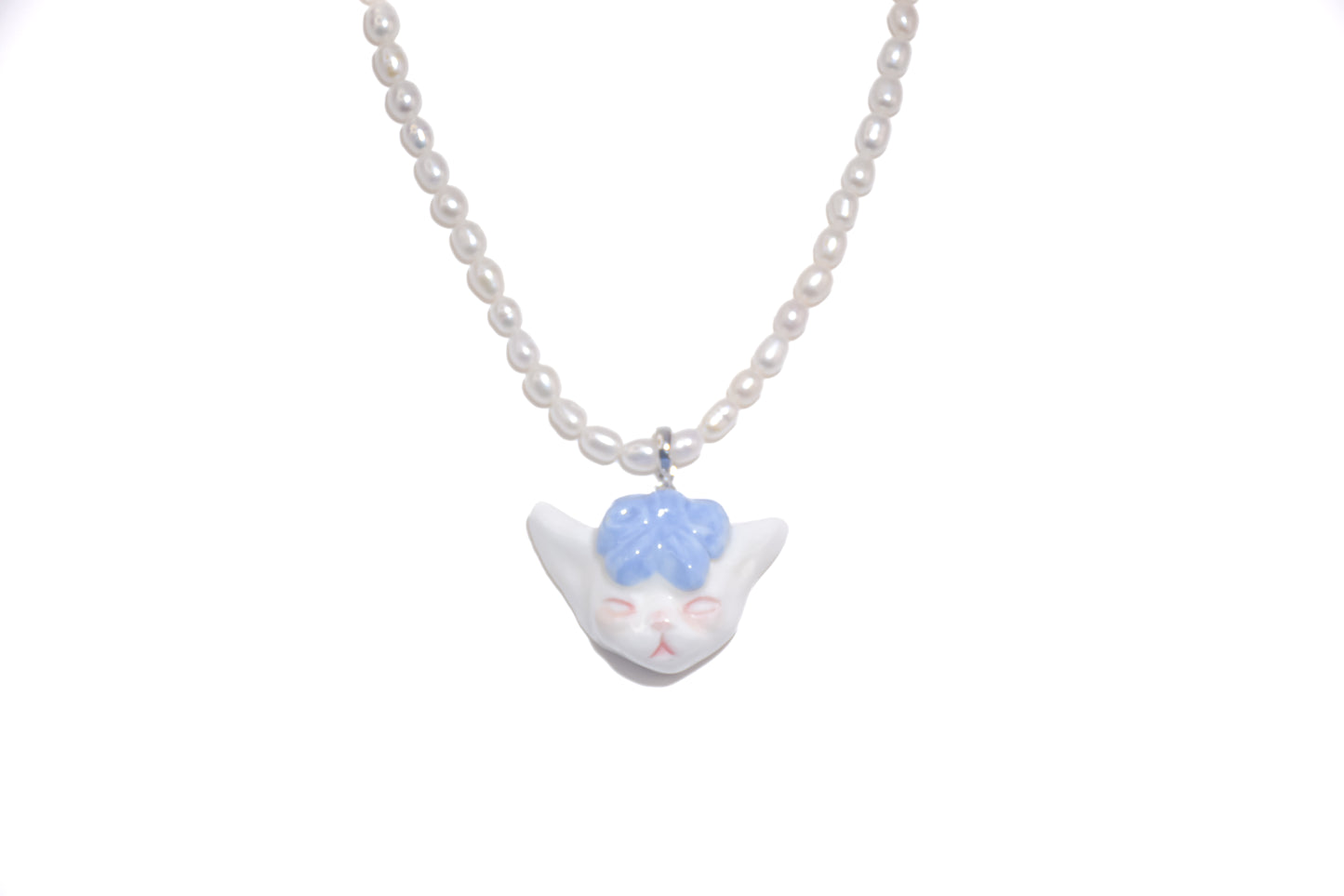 Angry Puss - Pearl and Cat Bowtie Necklace