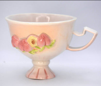 Peach it - Porcerlain peach tea cup with handle Bloom base