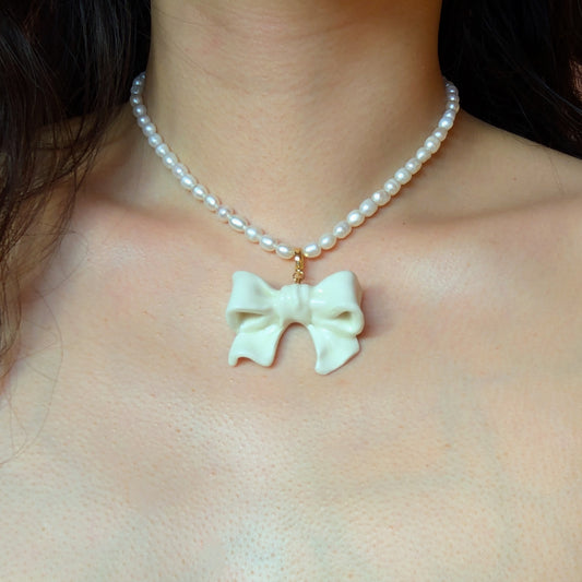 Bowtie Maniac - Large Bowtie Ceramic Detachable Pendant Pearl Necklace