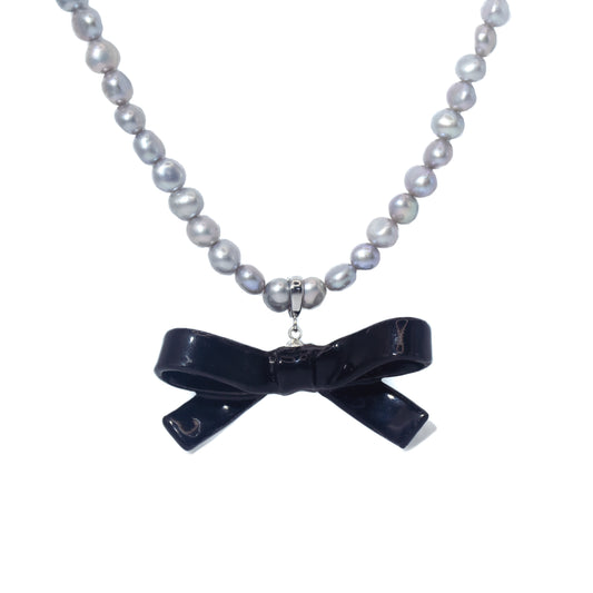 Bowtie Maniac - Medium Ceramic Ribbon Bowtie Round Freshwater Pearl Necklace Black