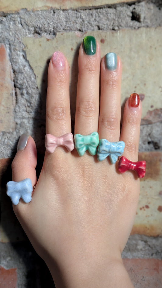 Bowtie Maniac Mini Porcelain Bowtie Gold-plated Brass Ring