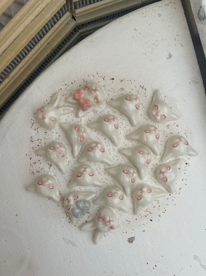 Make Your Own Ceramic Jewellery - Handbuilding And Glazing for Small