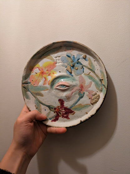 Make your lover's eye plate by ceramics - Sculpting and Glazing