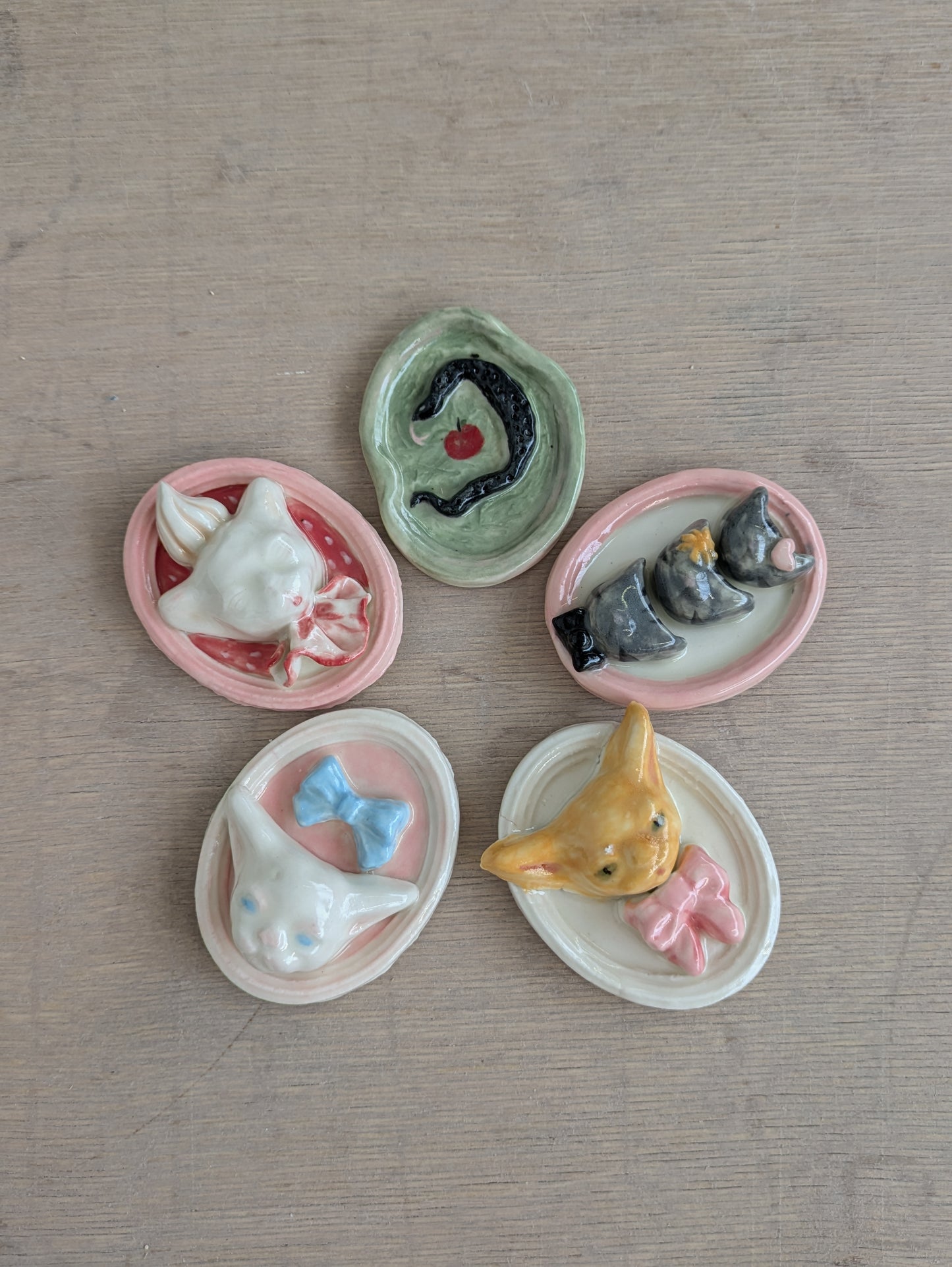 Make Your Own Ceramic Jewellery - Handbuilding And Glazing for Small