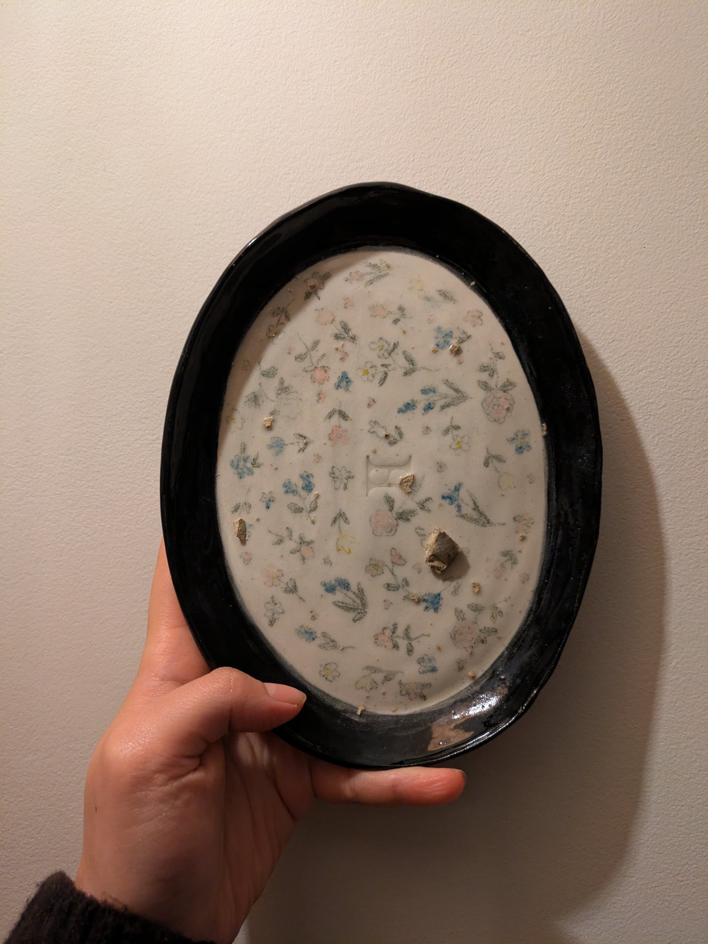 Make your lover's eye plate by ceramics - Sculpting and Glazing